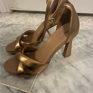 Naturalizer Metallic Gold Heels
